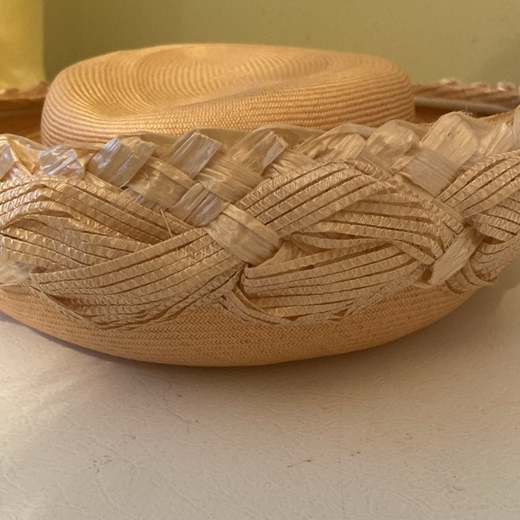 Really Cute Natural Straw Hat by Coralie - Picture 9 of 9